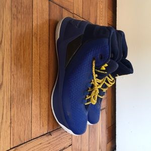 Under Armour Boys 6.5 Curry 3 $50